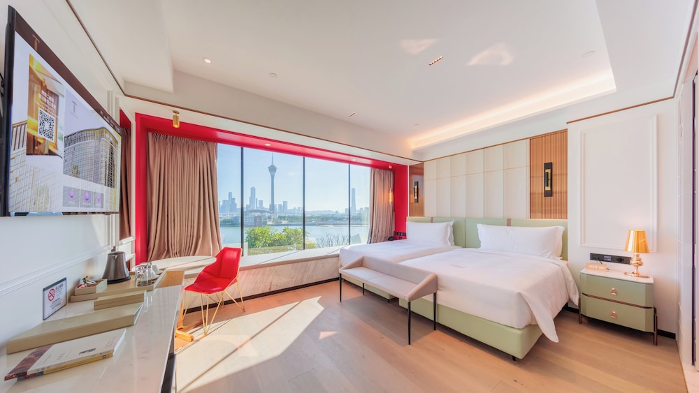 Gold (Resorts World) Fireworks Sea View Room photo 1