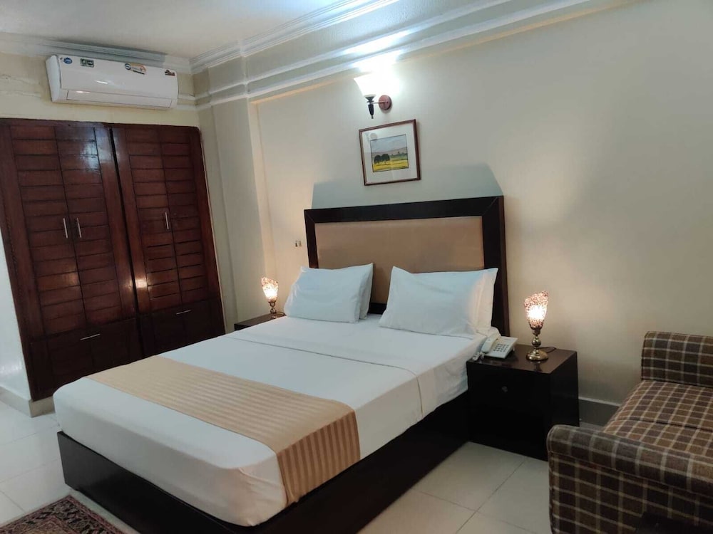 Deluxe Double or Twin Room photo 1
