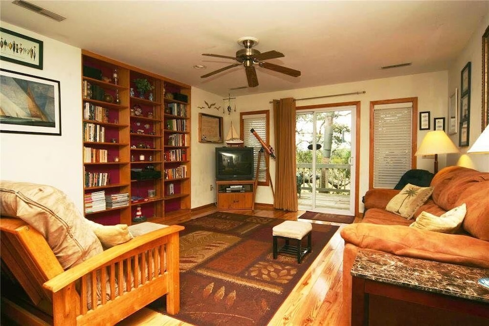 House, Multiple Beds (Marsh Cove) photo 3