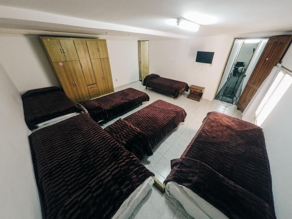 Economy Quadruple Room photo 1