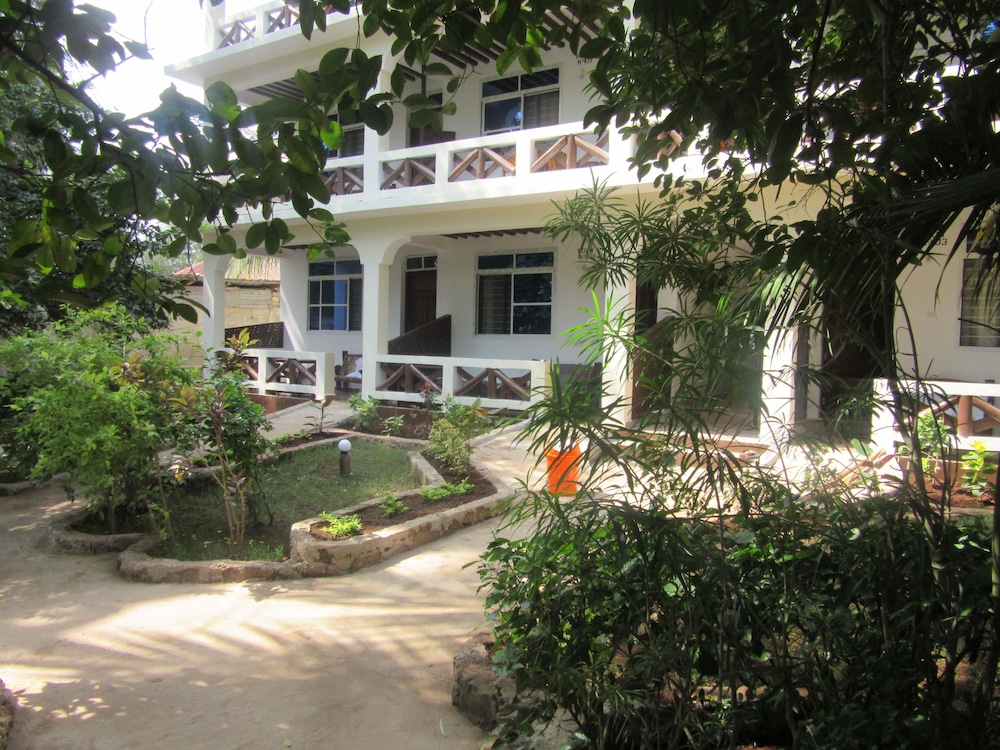Deluxe Double Room, 1 Bedroom, Garden View, Garden Area