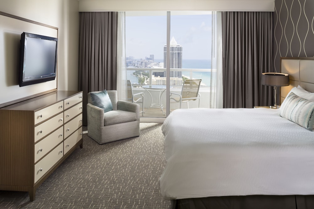 Tresor One Bedroom Ocean View Suite