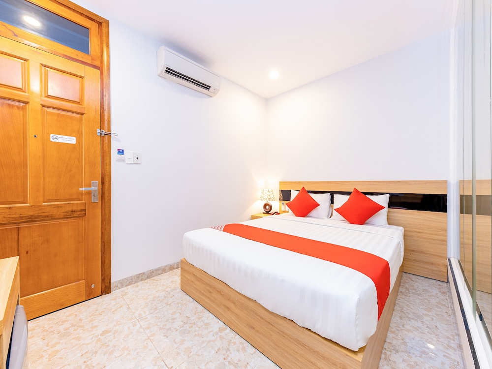Standard Double Room Single Use - Photo 9