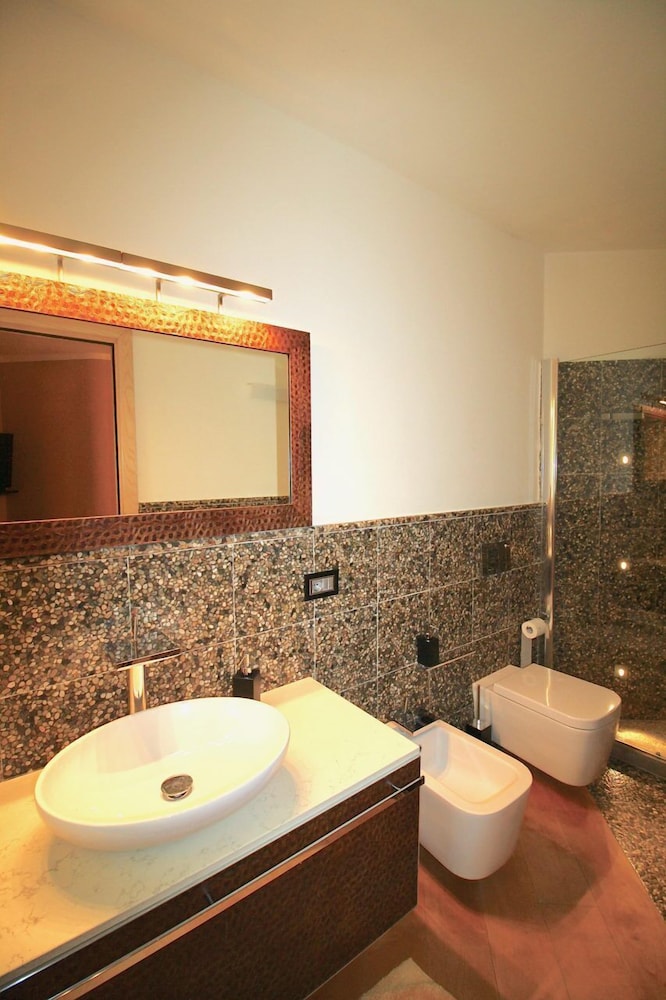 Villa (6 Bedrooms) photo 2