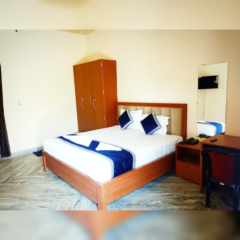 Superior Double Room, City View