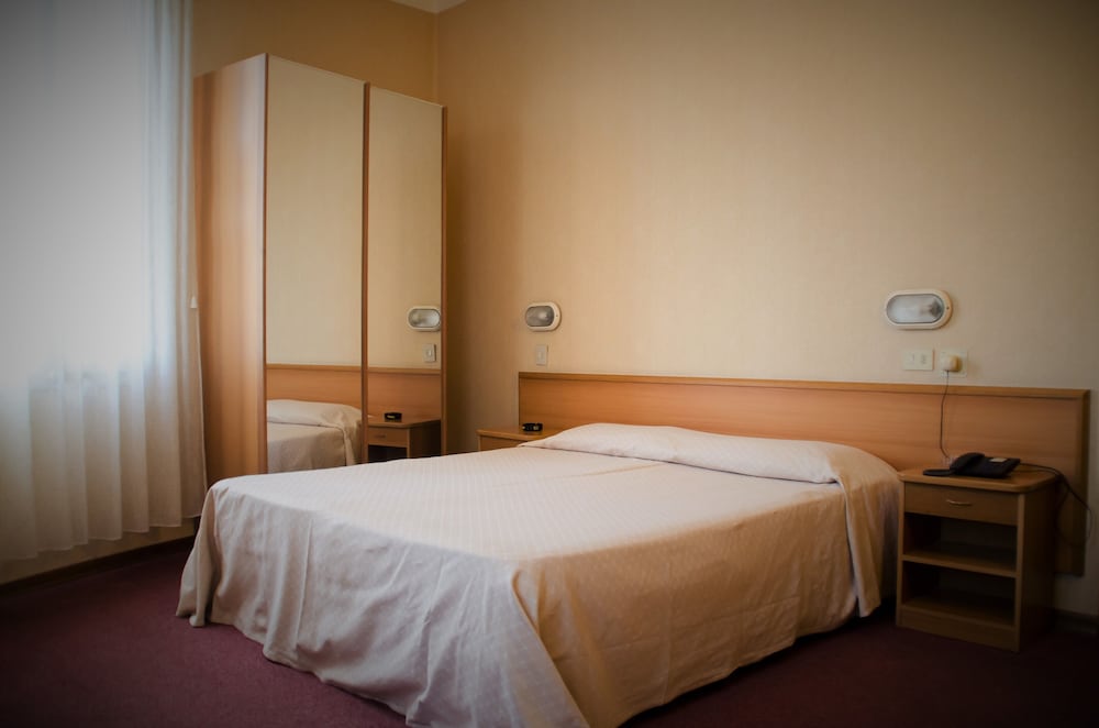 Economy Double or Twin Room photo 1