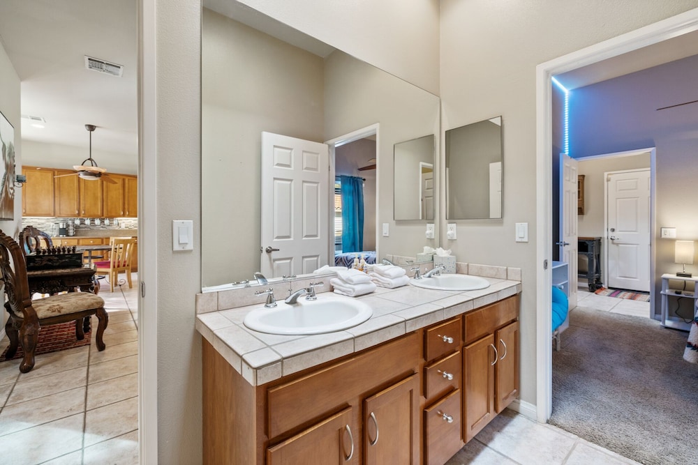 Luxury House photo 2