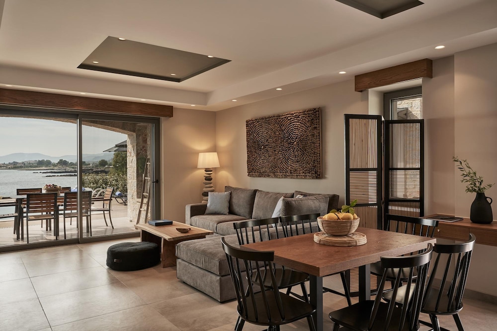 Villa photo 3