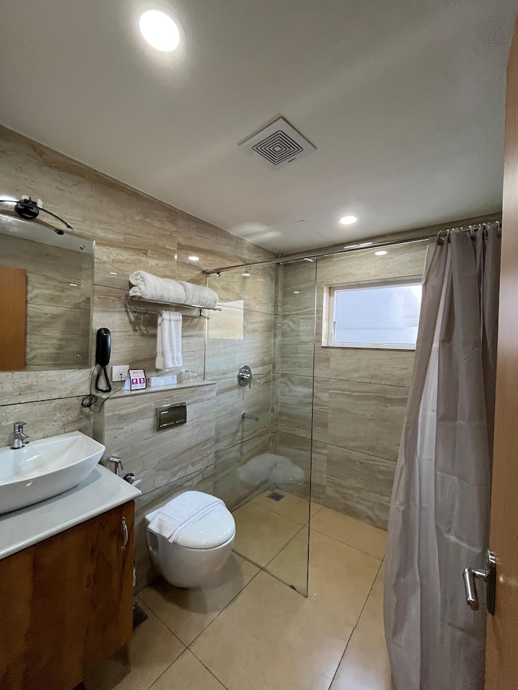 Deluxe Twin Room, City View photo 2
