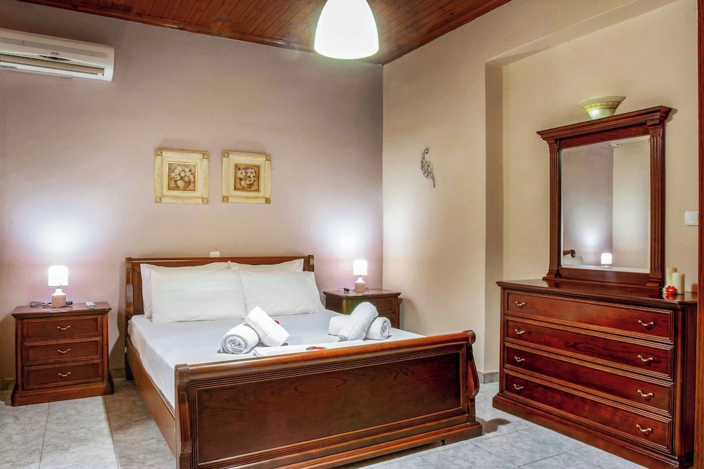 Villa (3 Bedrooms) photo 2