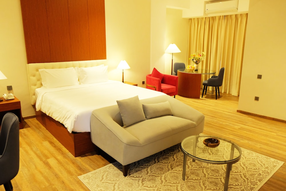 Junior Suite, Non Smoking, Private Bathroom
