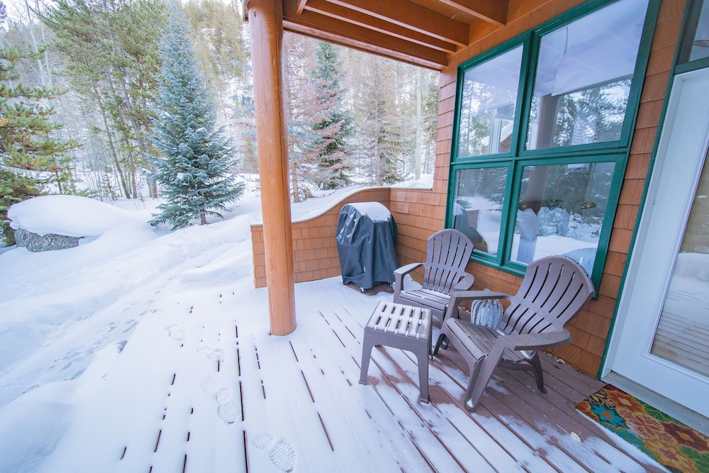 Deluxe Townhome, Patio, Valley View (Soda Springs II 1935) photo 3
