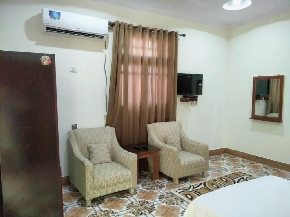 Deluxe Double or Twin Room photo 2