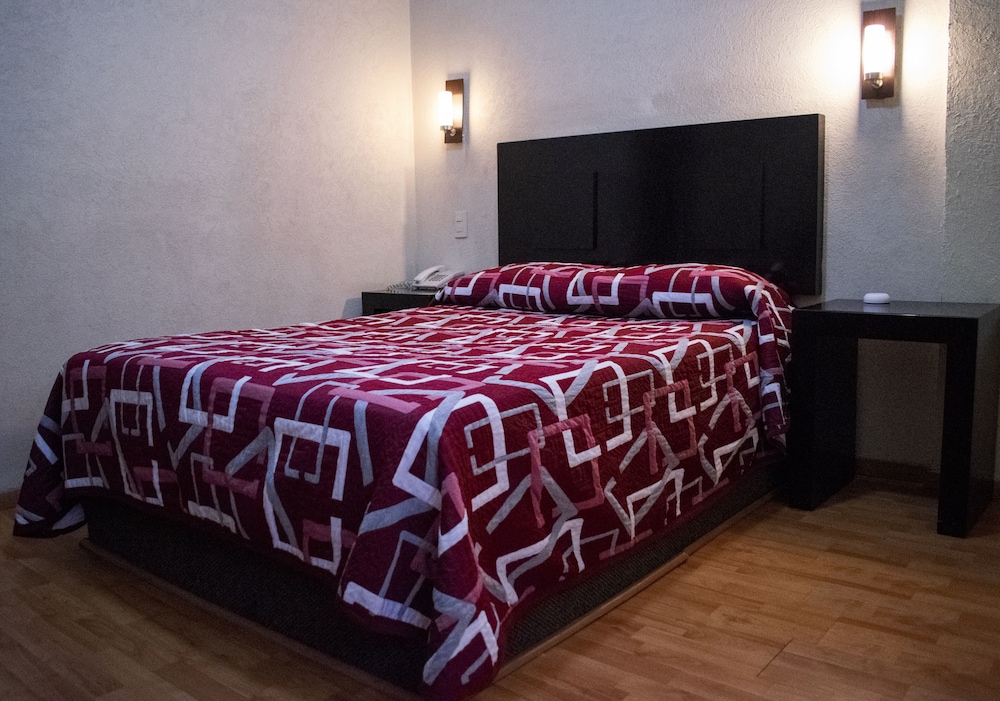 Basic Room, 1 Double Bed - Photo 4