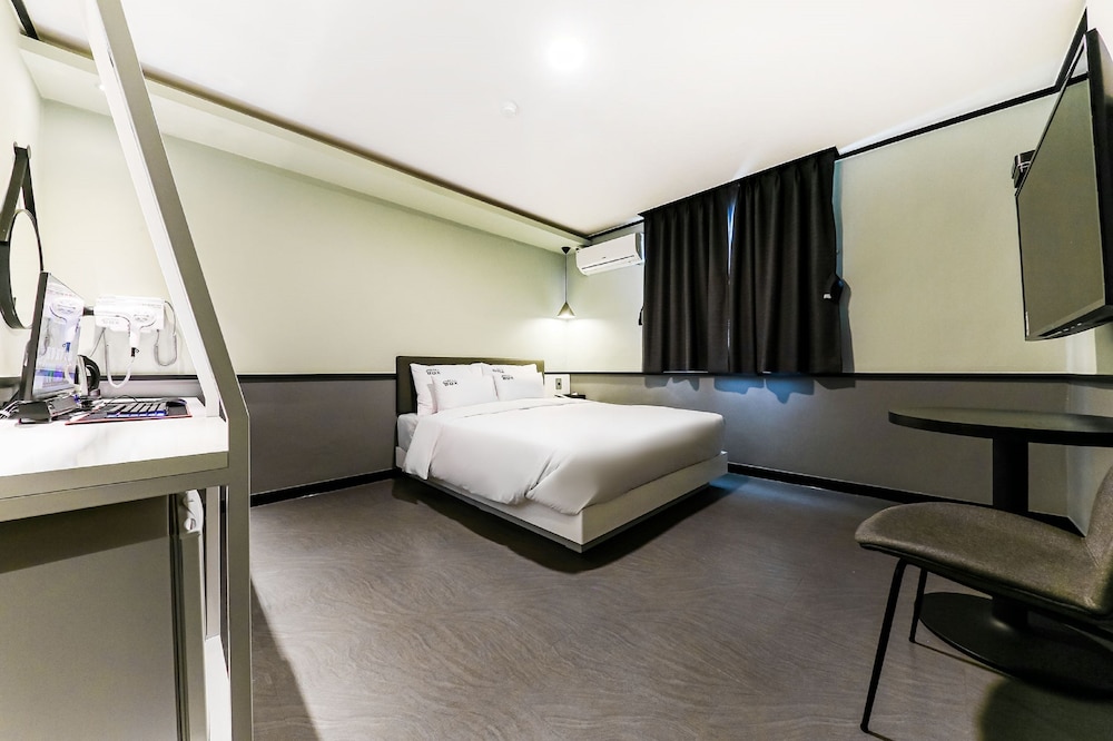 Standard Room - Photo 9