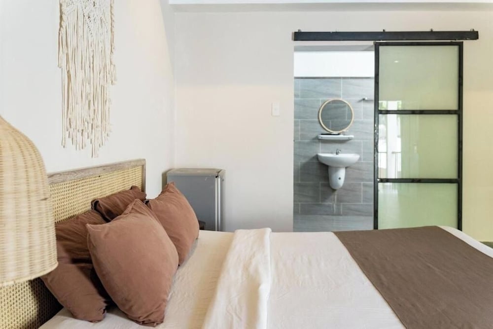 Deluxe Double or Twin Room - Photo 1