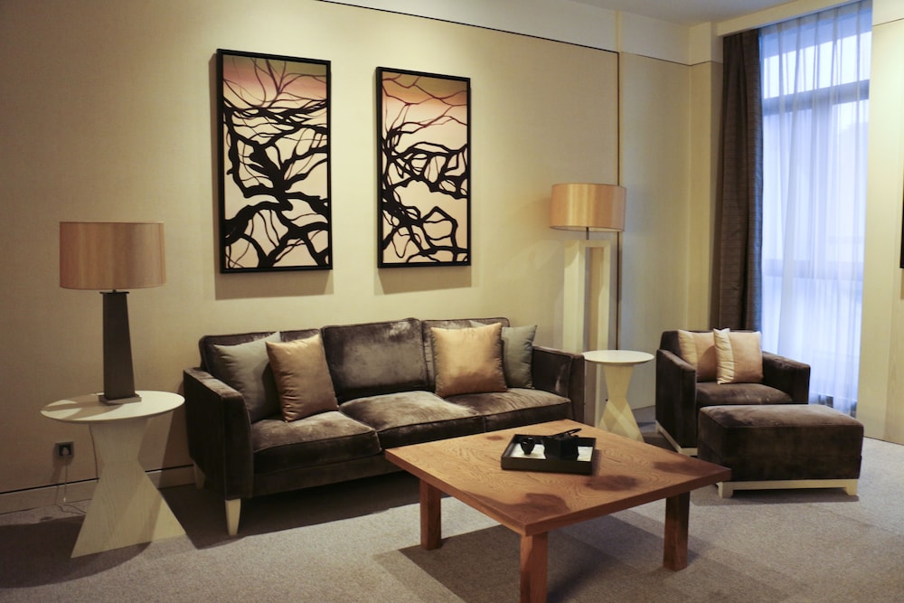 Suite, River View photo 1