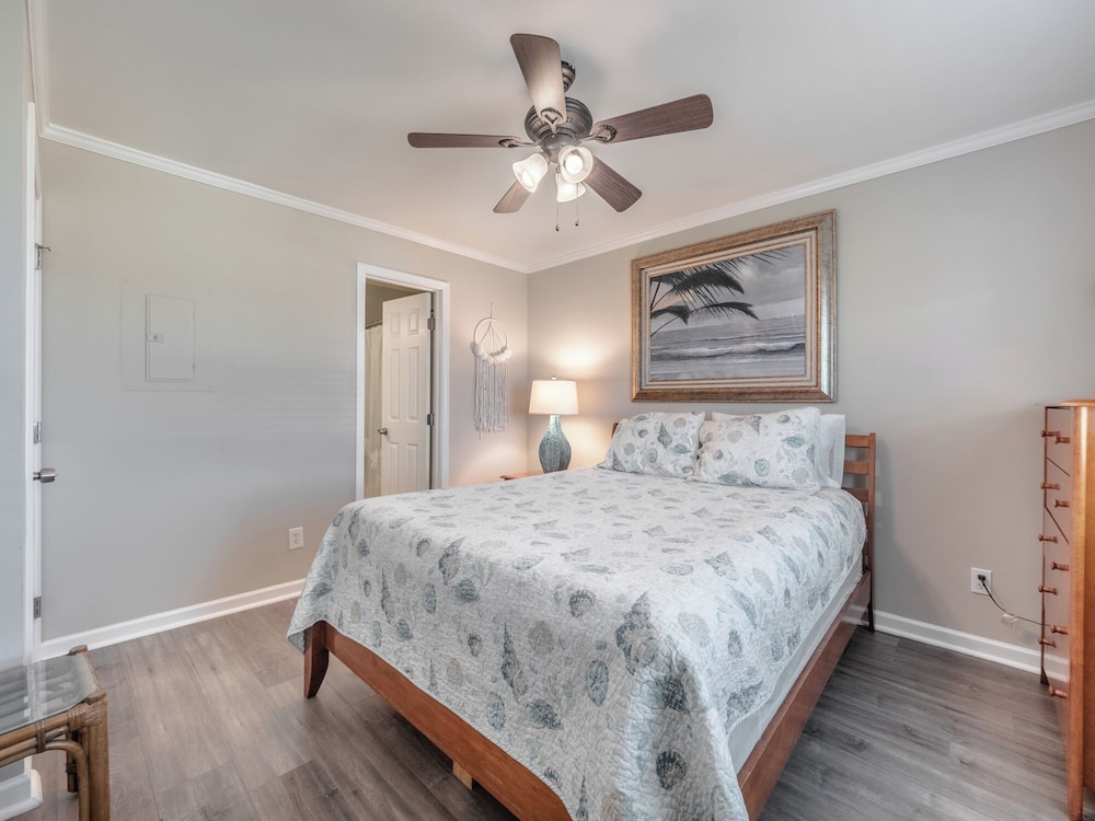 Condo (2 Bedrooms) photo 2