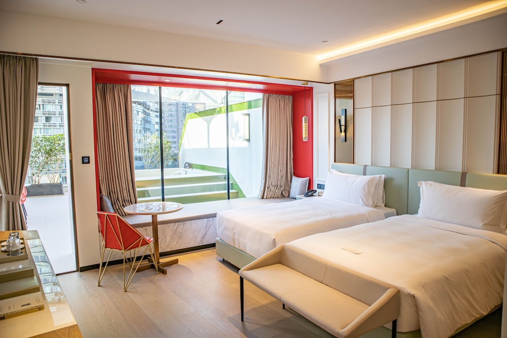 Diamond (Resorts World) Garden Onsen Twin Room photo 1