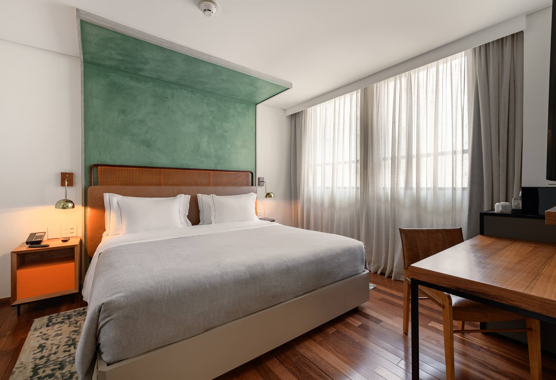 Available room thumbnail 5
