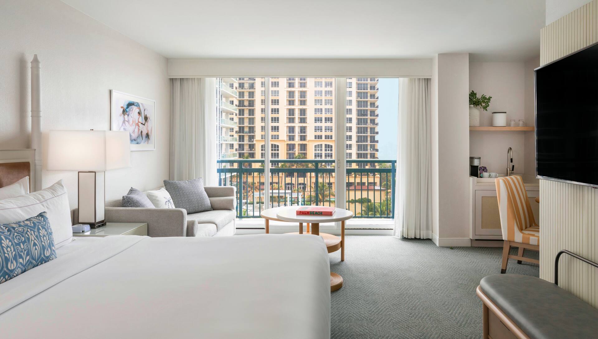 King Junior Suite Oceanview