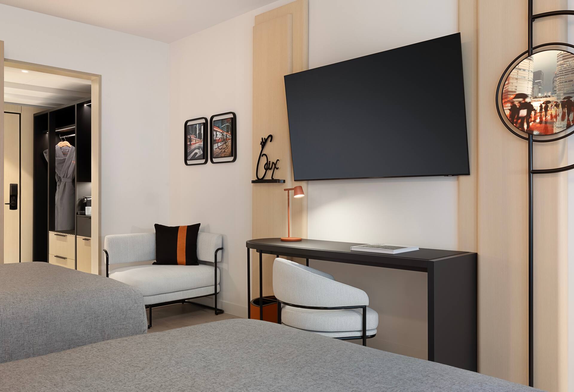 2 Queen Bed Room