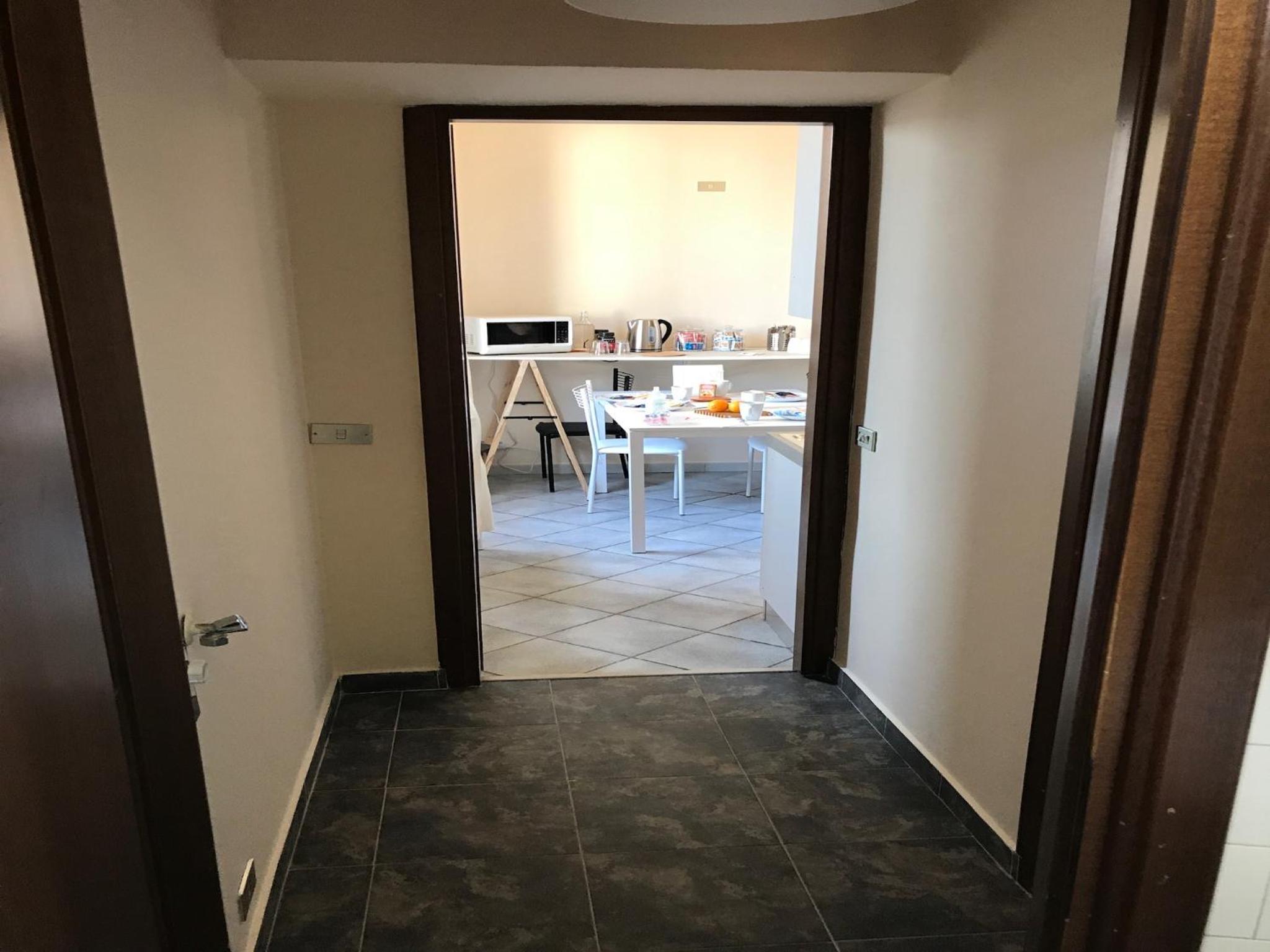 One-Bedroom Apartment - Photo 15