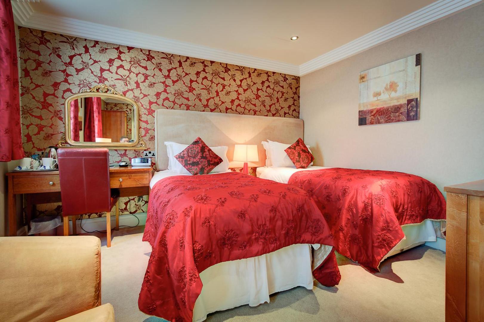 Superior Queen or Twin Room photo 2