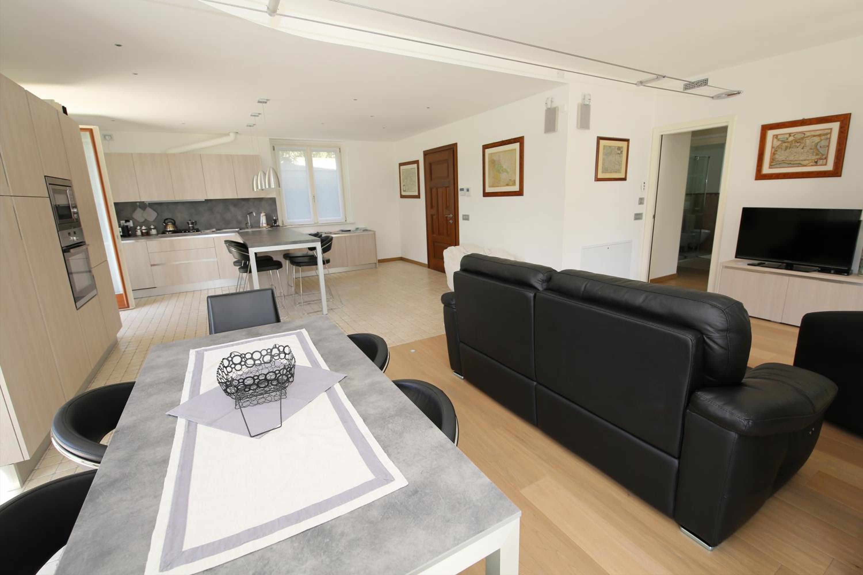 Apartment with Patio - Ground Floor photo 2