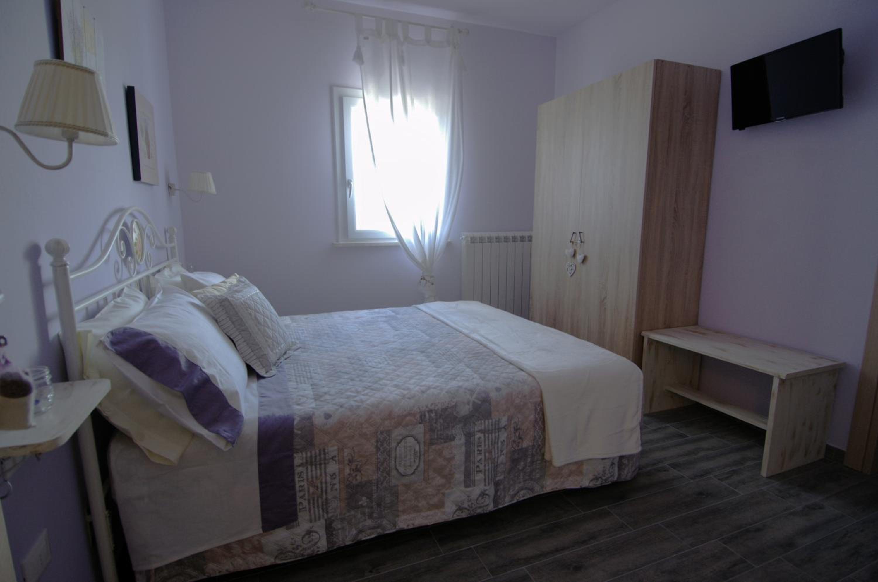 Queen Room with Garden View