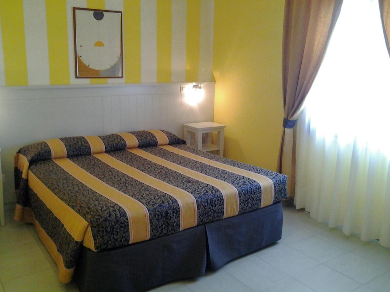 Double or Twin Room photo 2