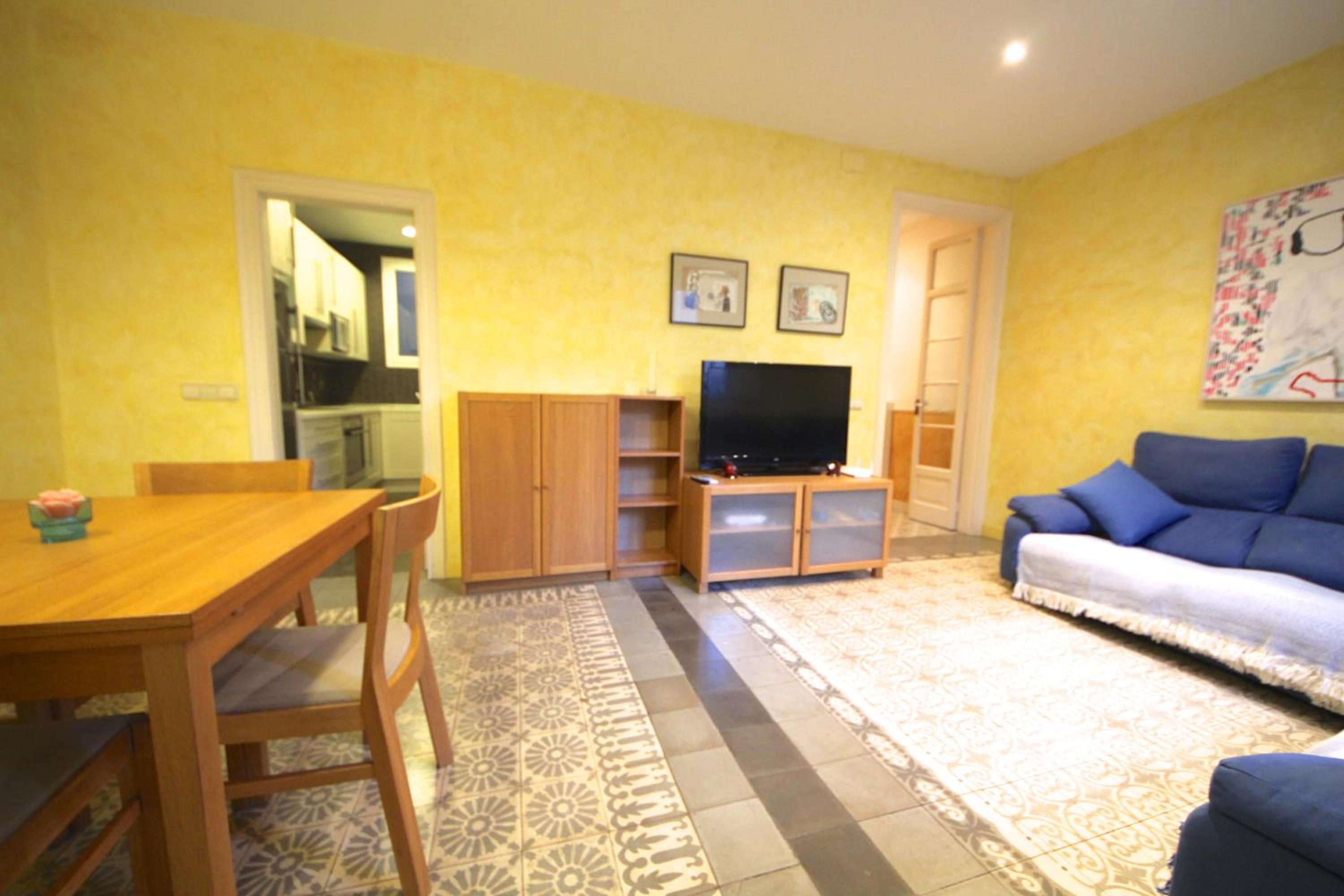Apartment with Balcony photo 2