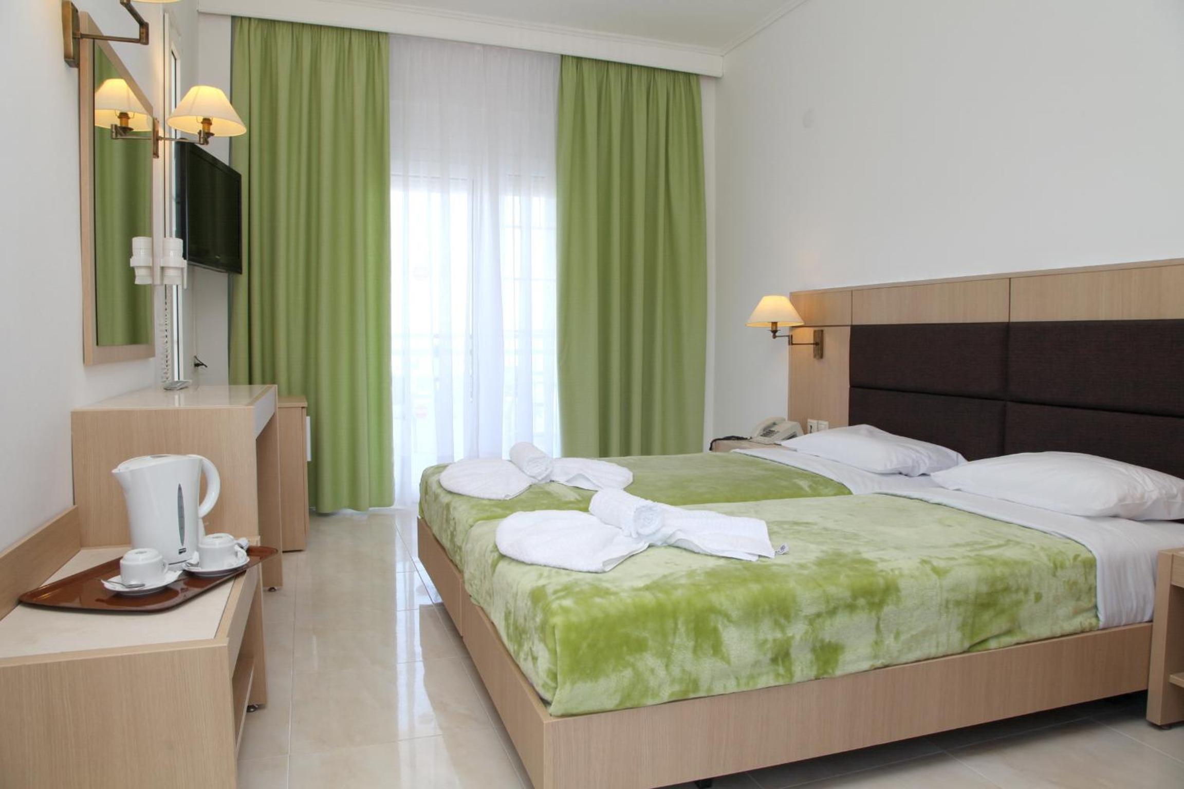 Double or Twin Room photo 2