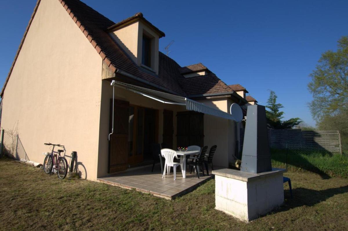 Two-Bedroom House photo 2