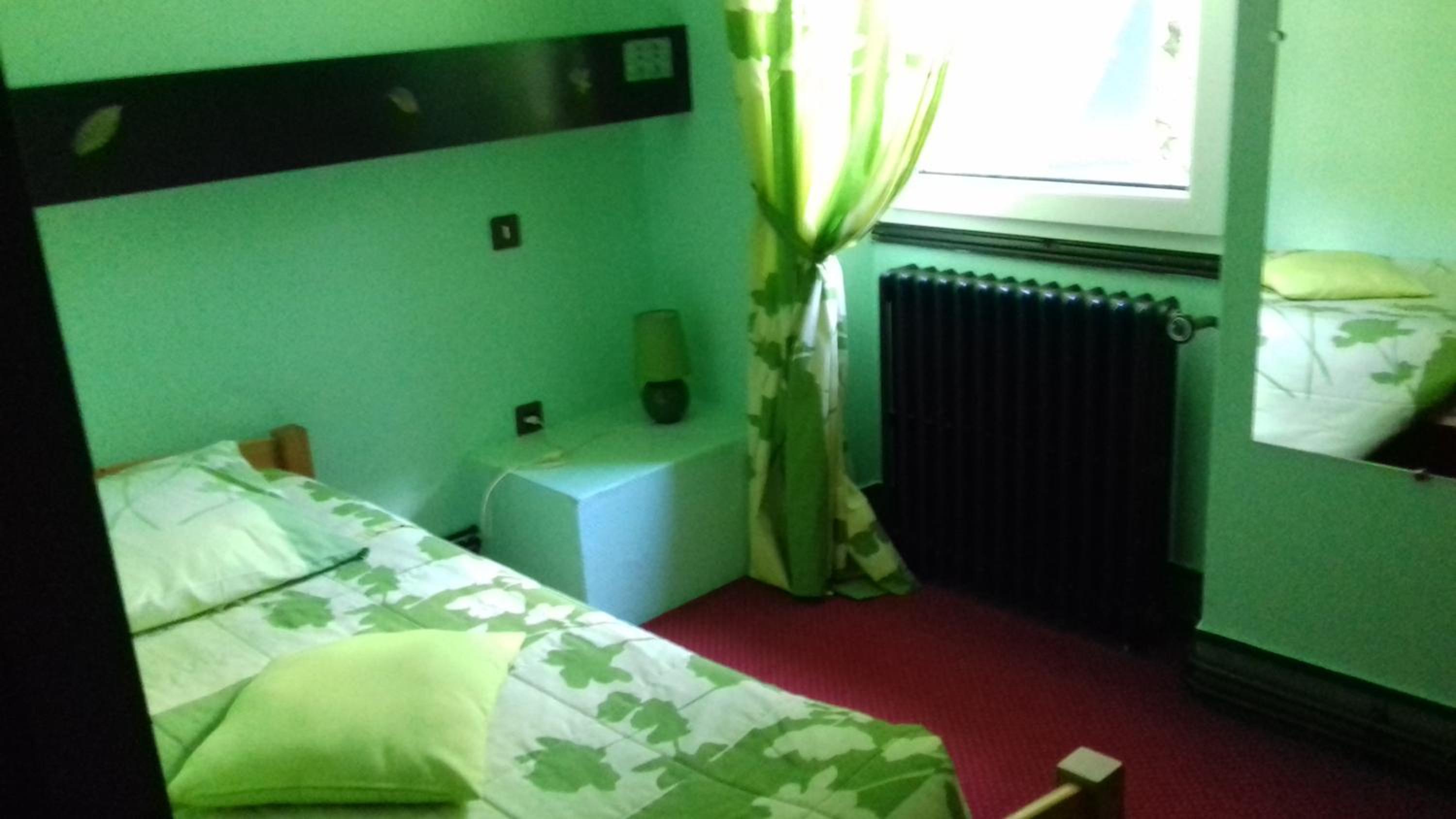 Single Room photo 1
