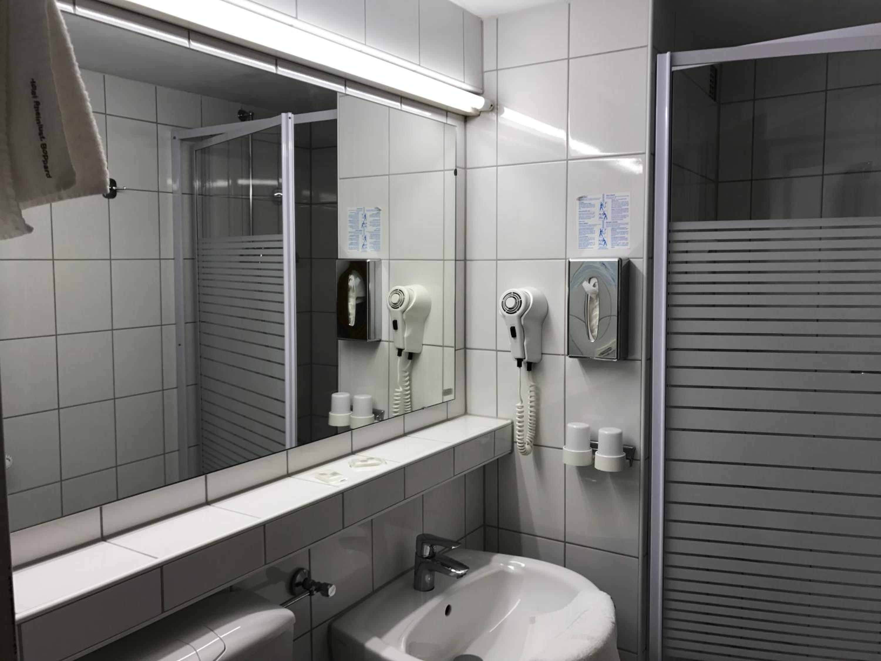 Classic Quadruple Room - Photo 8