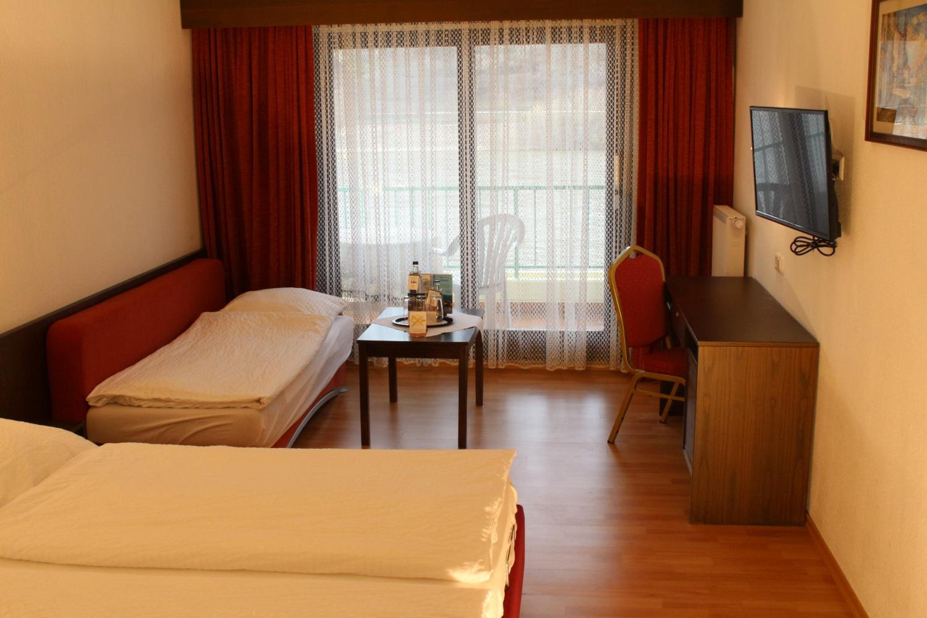 Triple Room - Photo 16