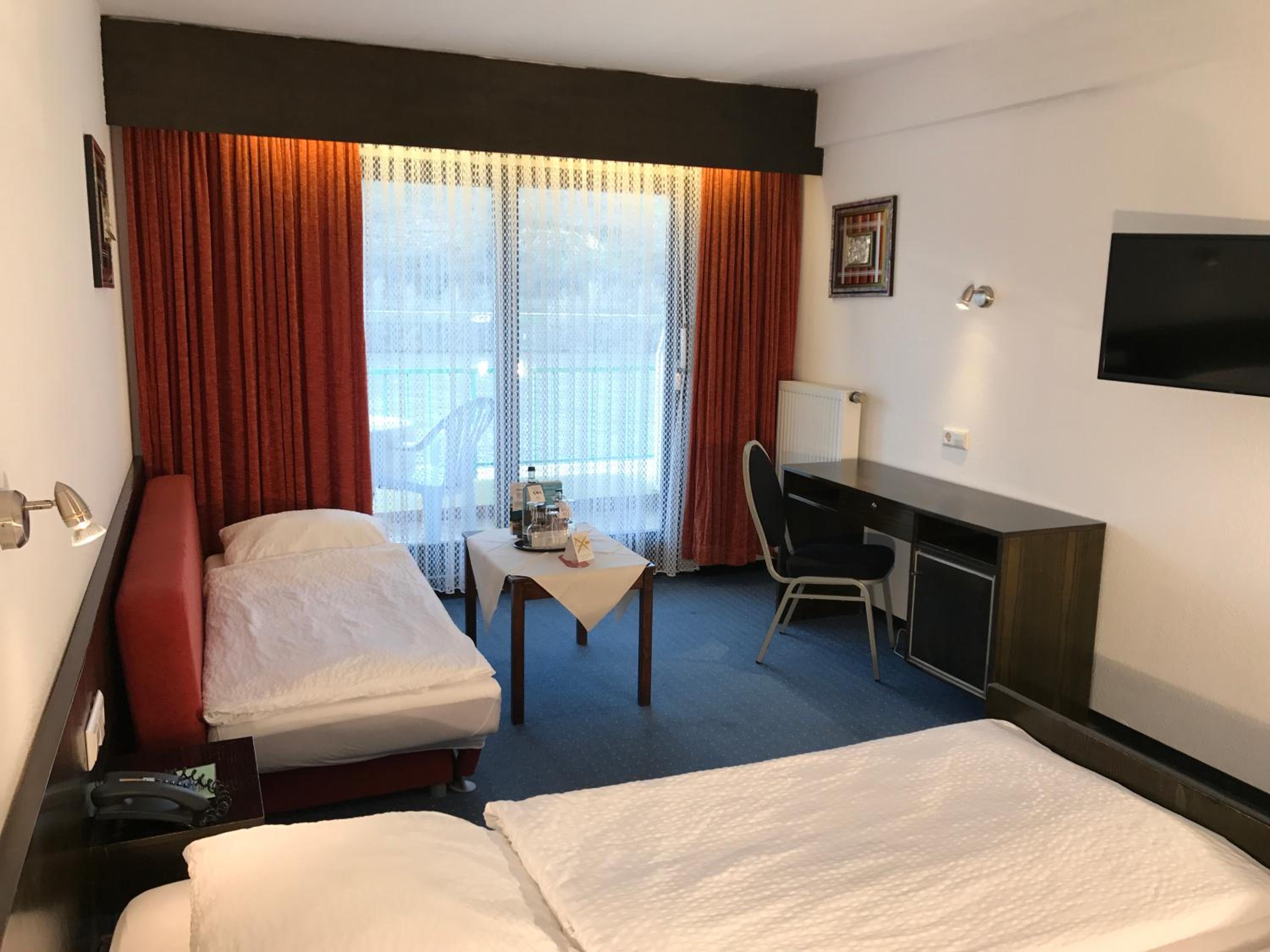 Triple Room - Photo 14