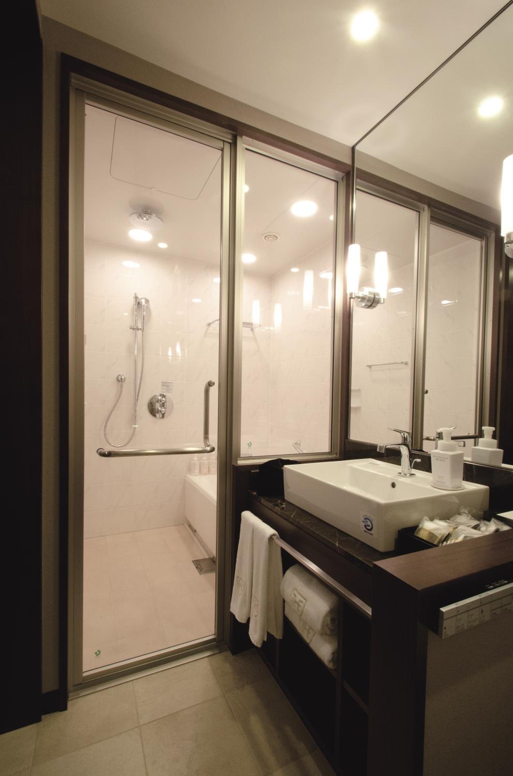 Standard Twin Room - Non-Smoking - Photo 4