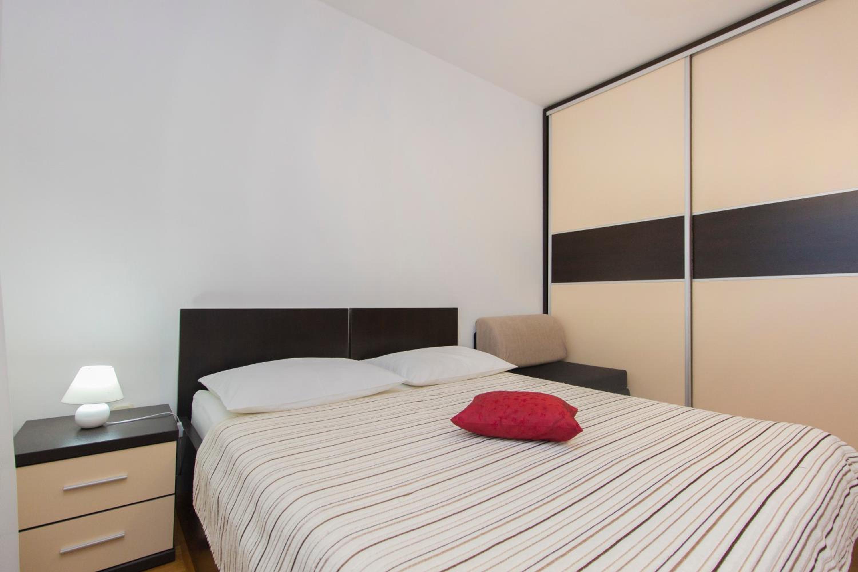Apartment with Terrace and Sea View photo 1