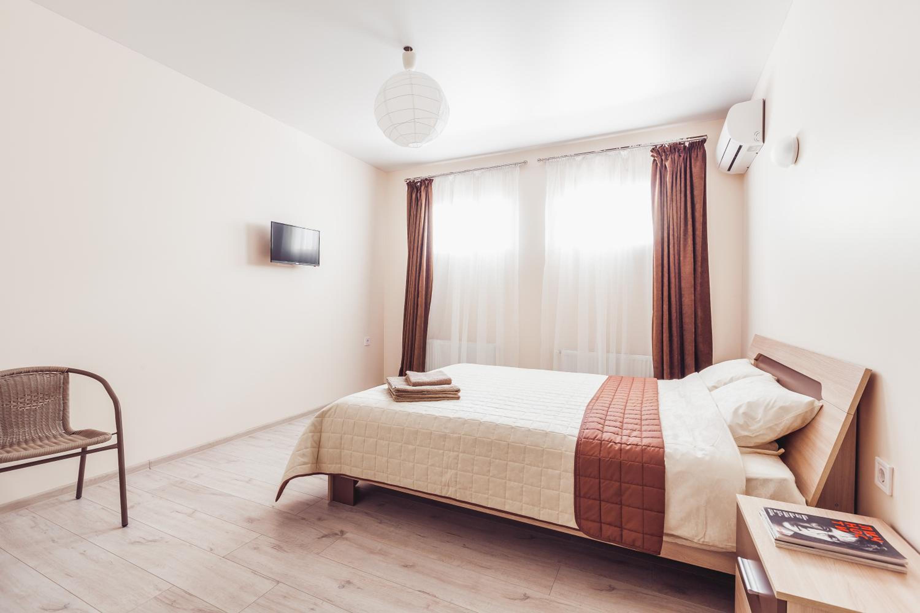 Studio Apartment photo 1