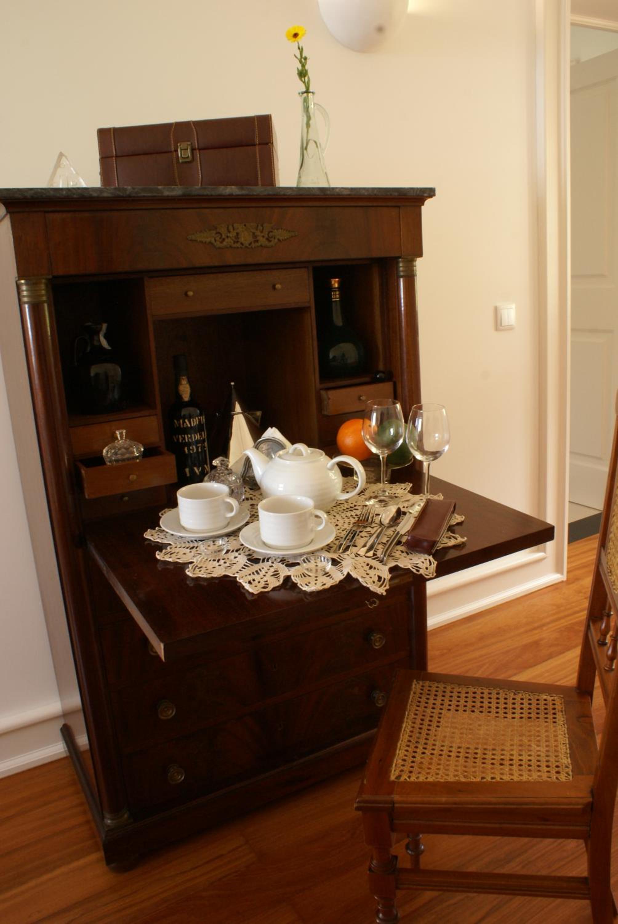 Deluxe King Suite photo 3