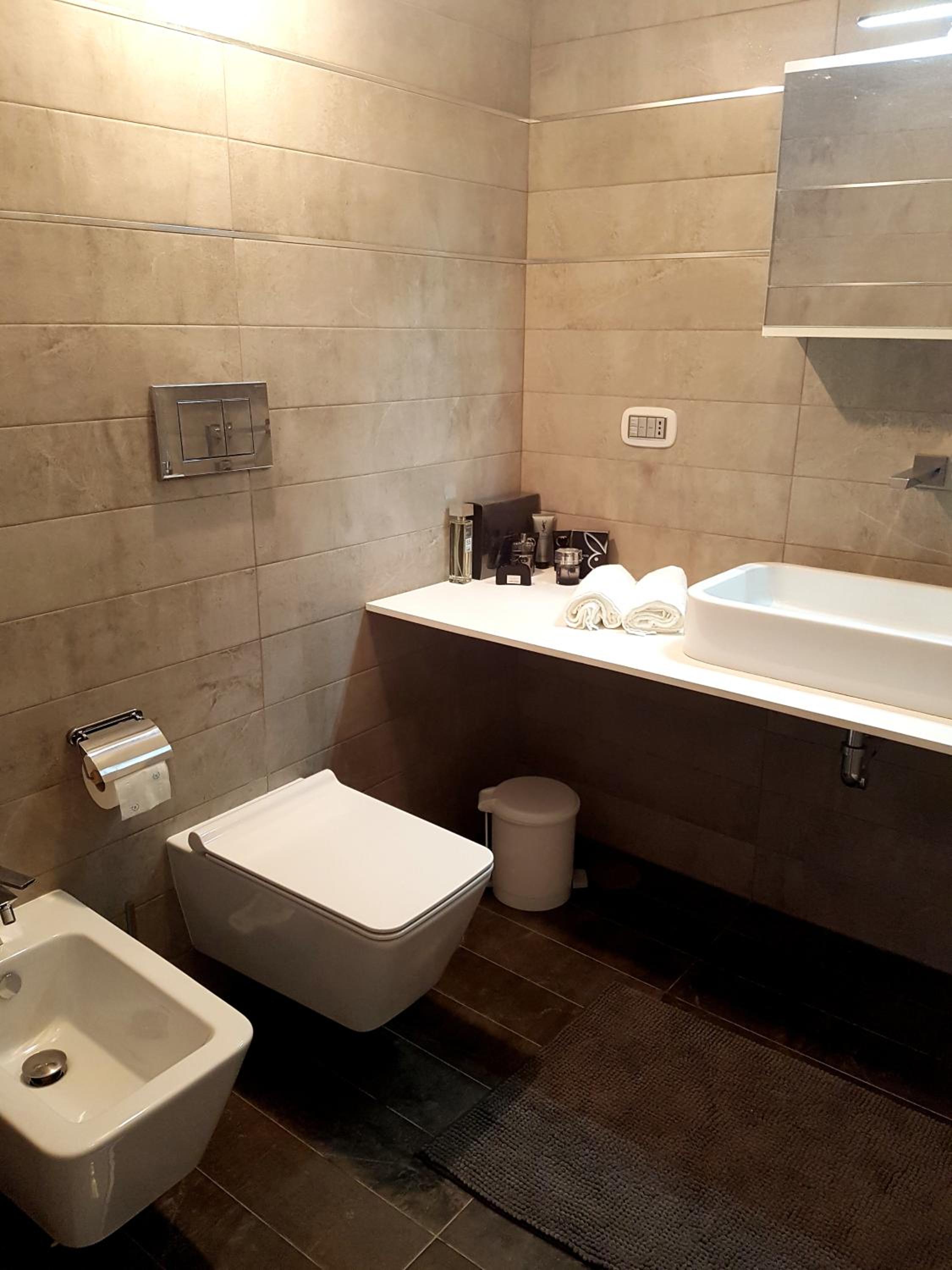 Double Room - Photo 3