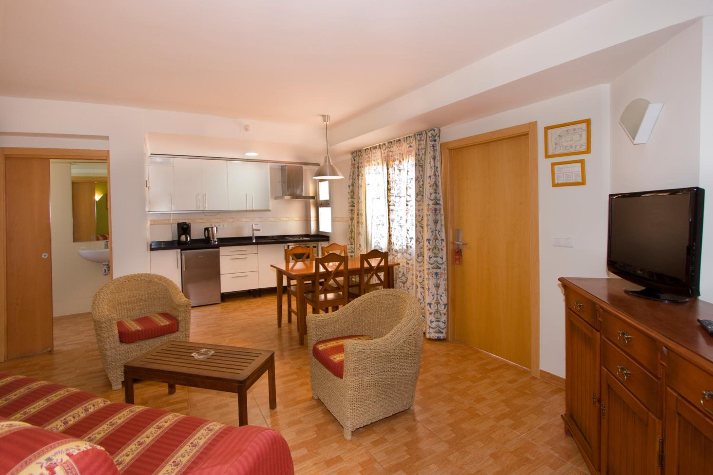 Standard One-Bedroom Apartment photo 2