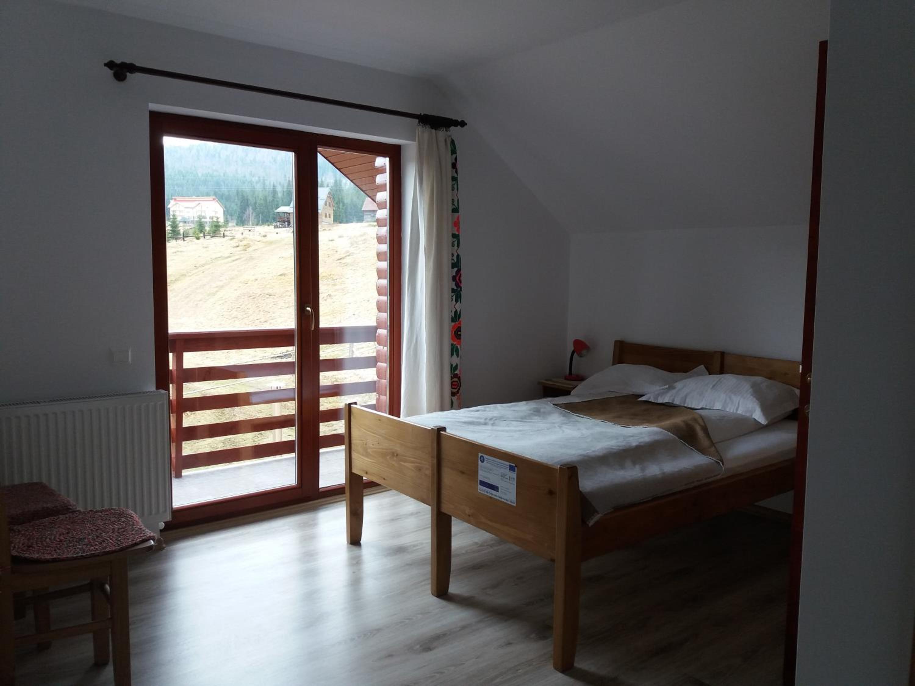 Double Room with Private Bathroom - Photo 4