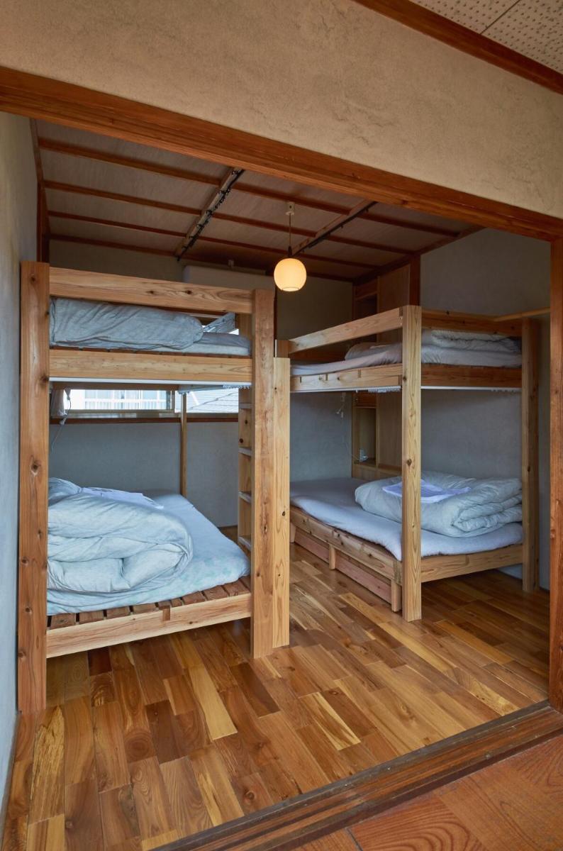 Bed in 4-Bed Mixed Dormitory Room photo 1