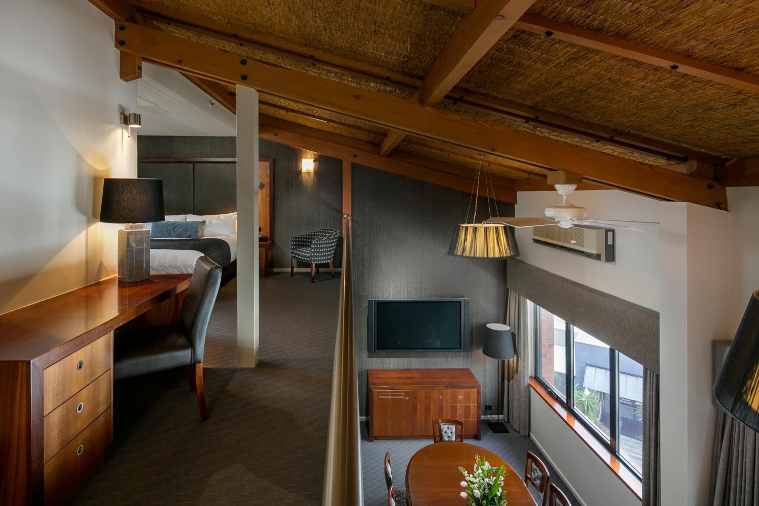 Loft Spa Suite photo 1