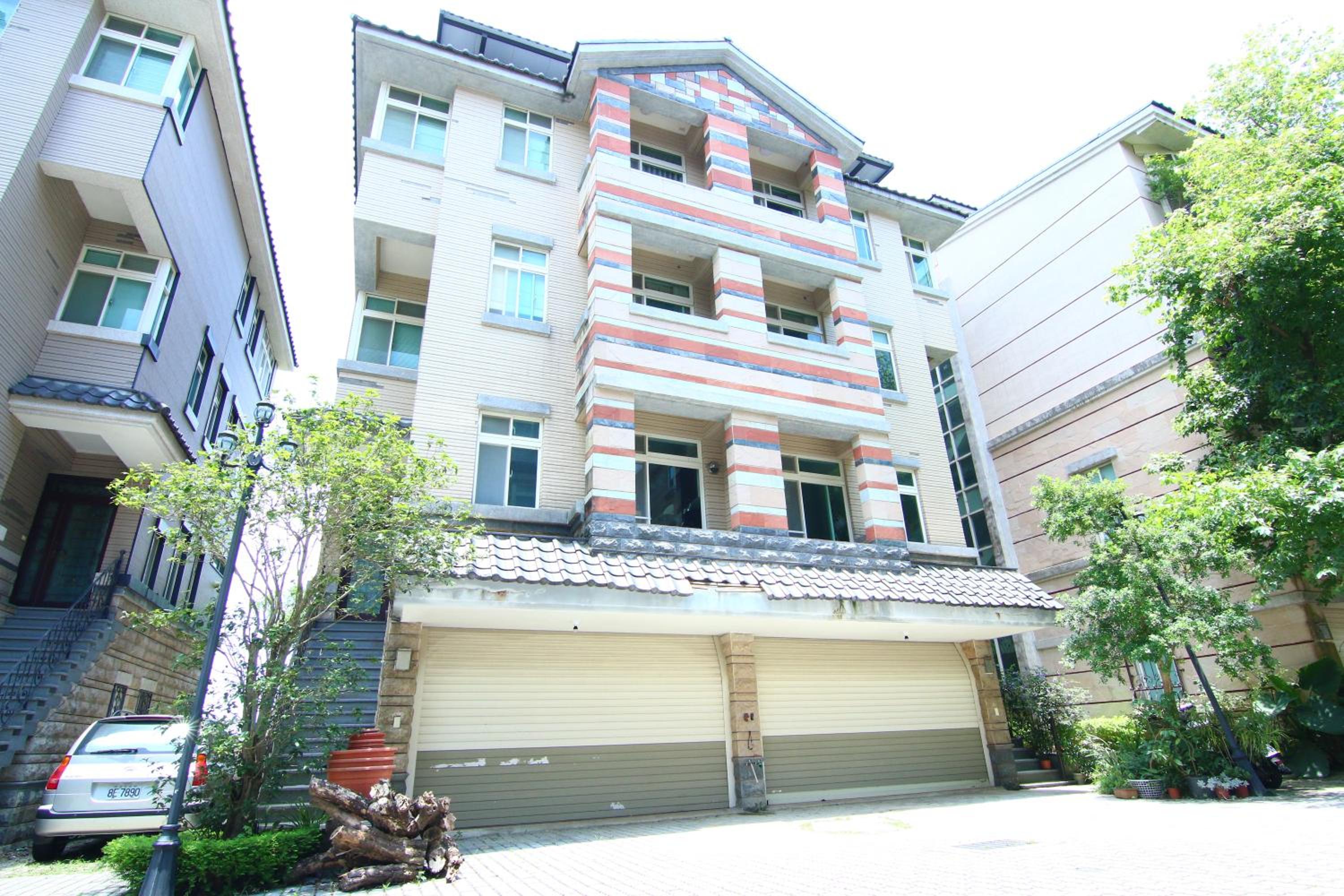 Standard Double Room with Balcony photo 2