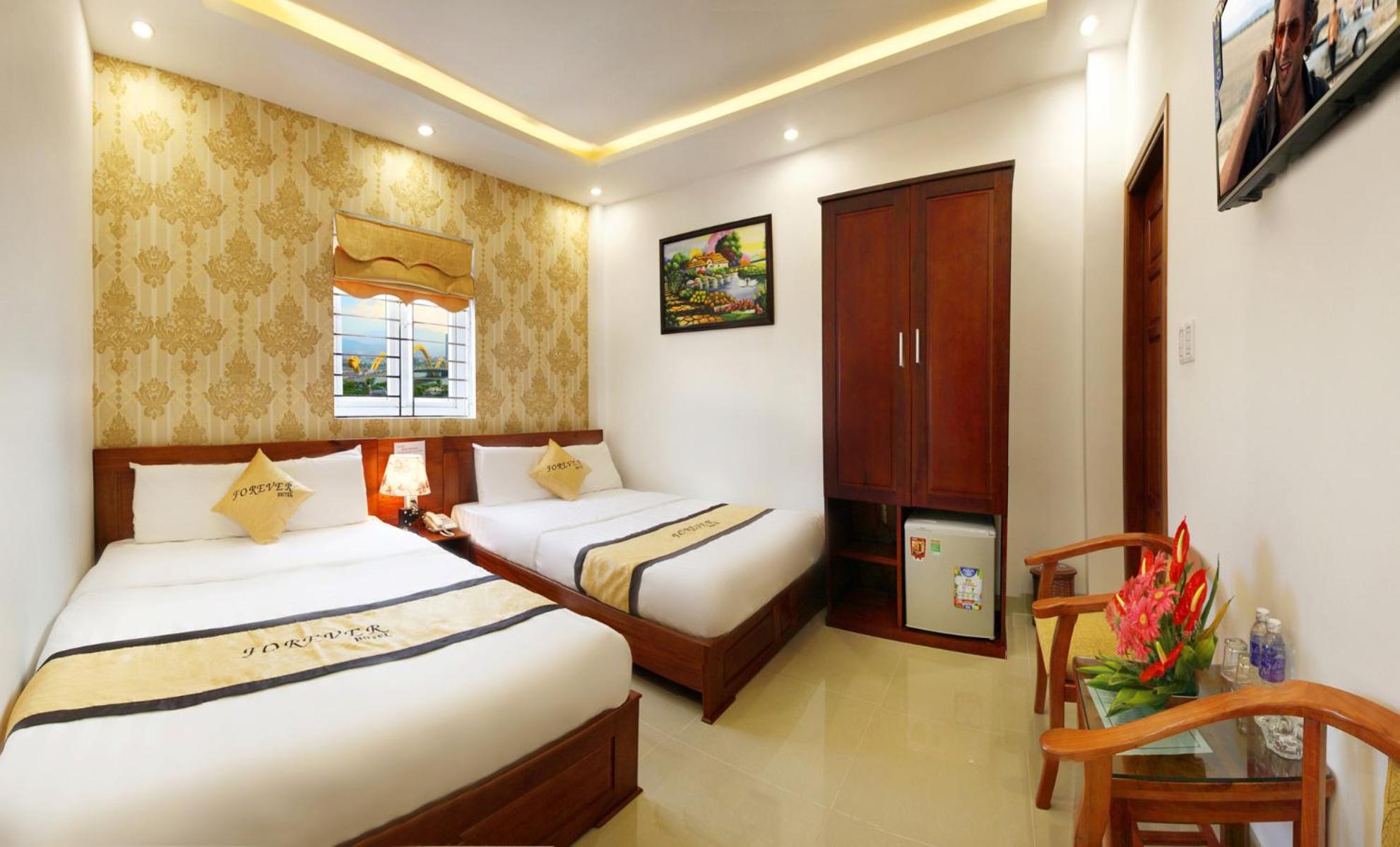 Deluxe Queen Room with Two Queen Beds