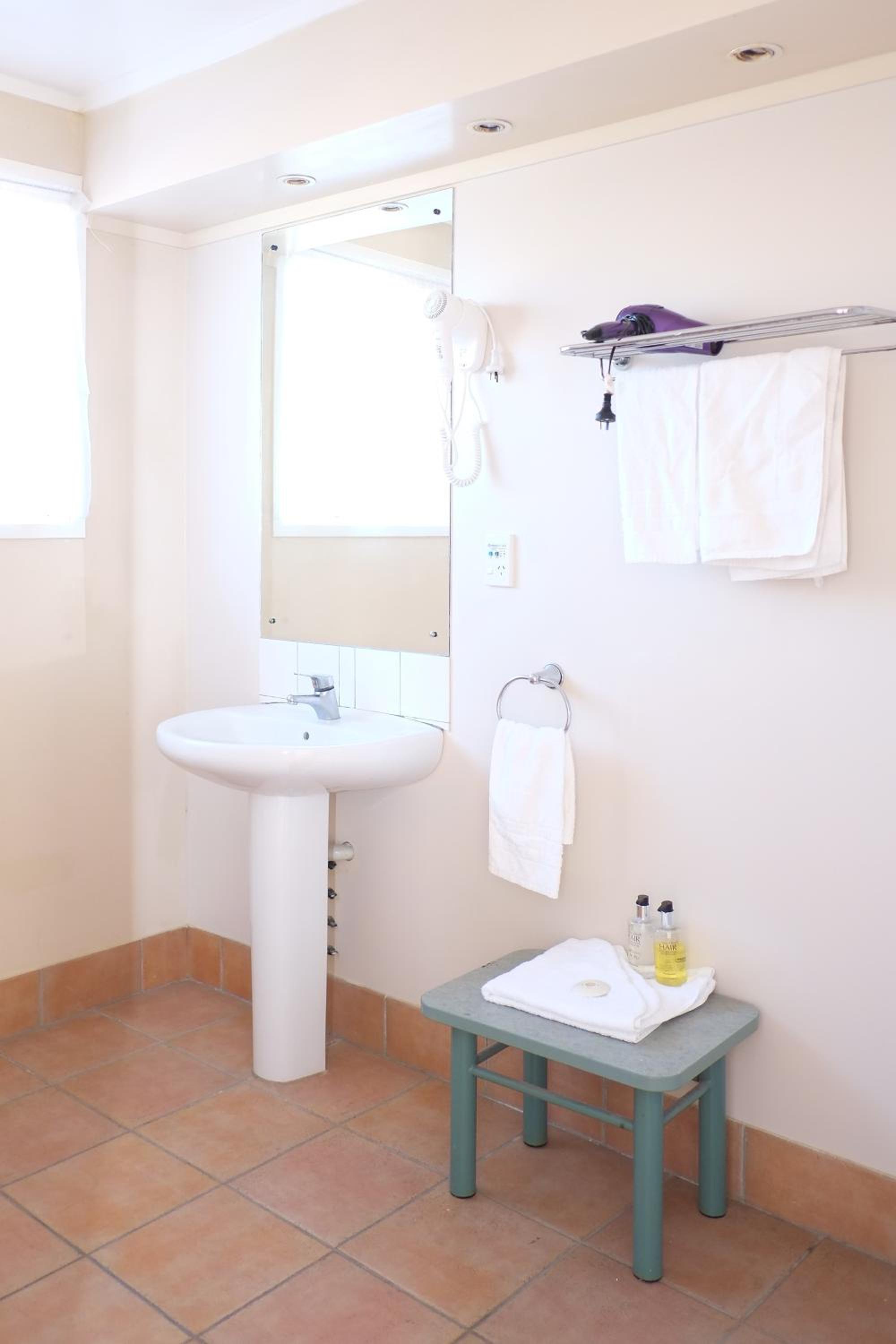 Studio with Spa Bath photo 3